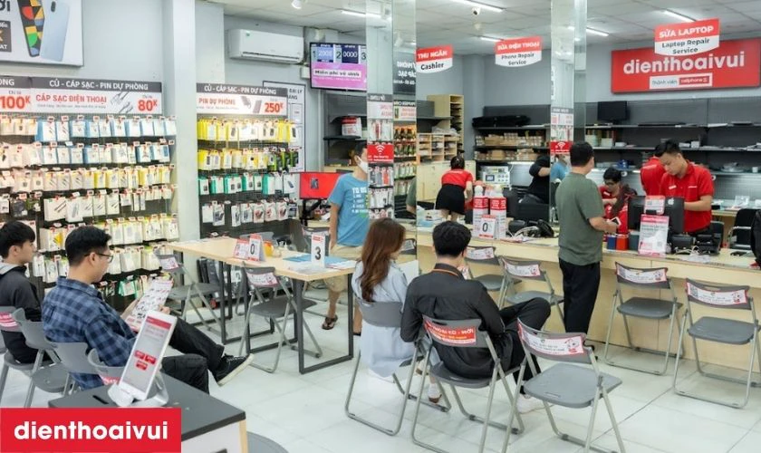 Bàn giao và tư vấn bảo quản laptop
