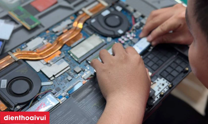 Quy trình thay quạt laptop HP chuyên nghiệp tại Điện Thoại Vui