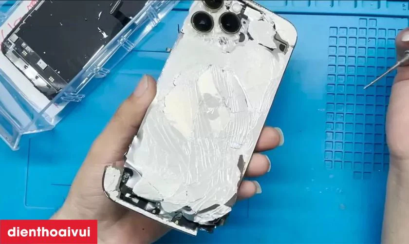 Khi nào bạn nên thay vỏ iPhone 11 Pro Max hãng Aries