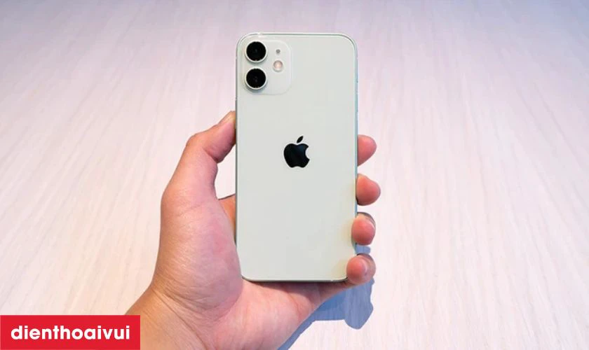 Có nên thay vỏ iPhone 12 5G chính hãng Aries không?