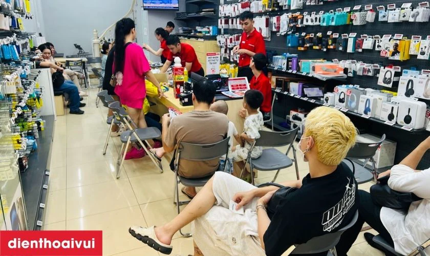 Vì sao nên chọn thay vỏ GENA cho iPhone 12 tại Điện Thoại Vui?