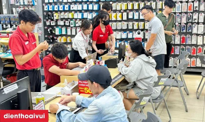 Dịch vụ thay vỏ GENA chính hãng cho iPhone 13 giá rẻ, lấy liền tại Điện Thoại Vui?