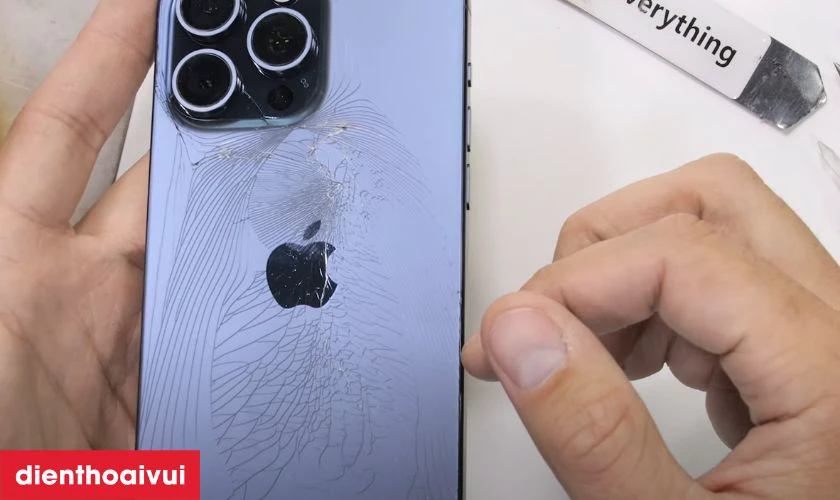 Thay màn hình iPhone 15 không ảnh hưởng đến chức năng máy