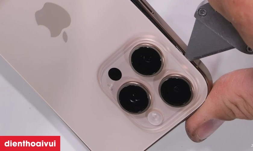 Quy trình thay vỏ iPhone 16 Pro tại Điện Thoại Vui 