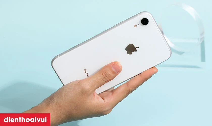 Có nên thay vỏ iPhone XR chính hãng Aries không