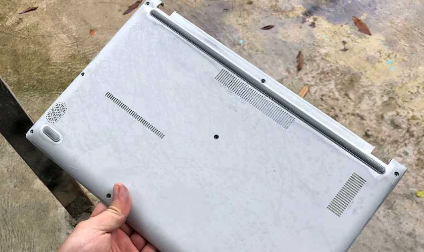 thay vỏ laptop quận Bình Thạnh