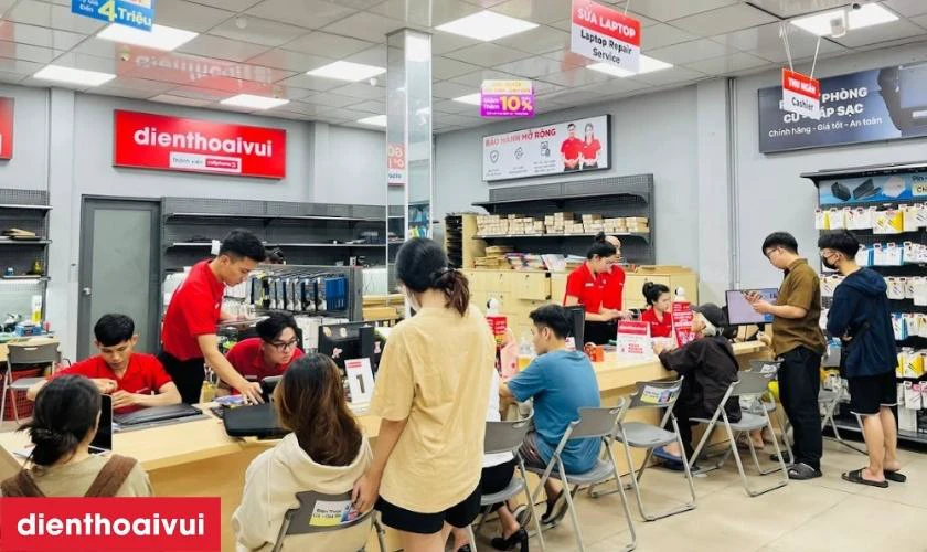 Tại sao nên chọn Điện Thoại Vui khi thay vỏ iPhone 14 Pro chính hãng GENA lấy liền?