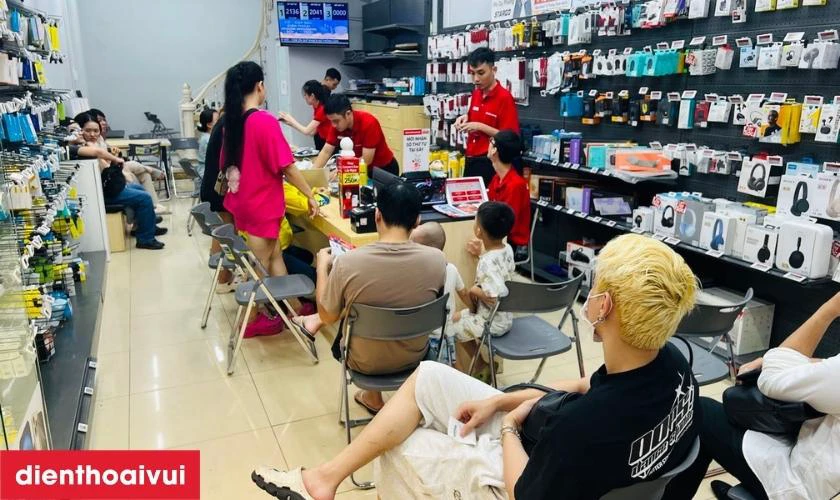 Cửa hàng thay vỏ iPhone 15 Plus ở đâu uy tín, lấy liền lại TPHCM và Hà Nội