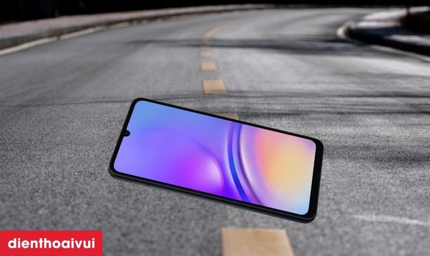 Tại sao điện thoại Samsung Galaxy A05 bị hư vỏ m&aacute;y?