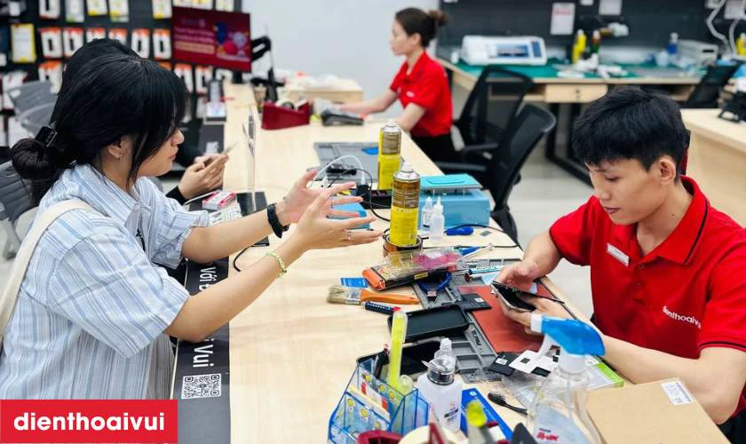 Thay vỏ m&aacute;y Samsung Galaxy A06 ở đ&acirc;u tại TPHCM, H&agrave; Nội, Đồng Nai?