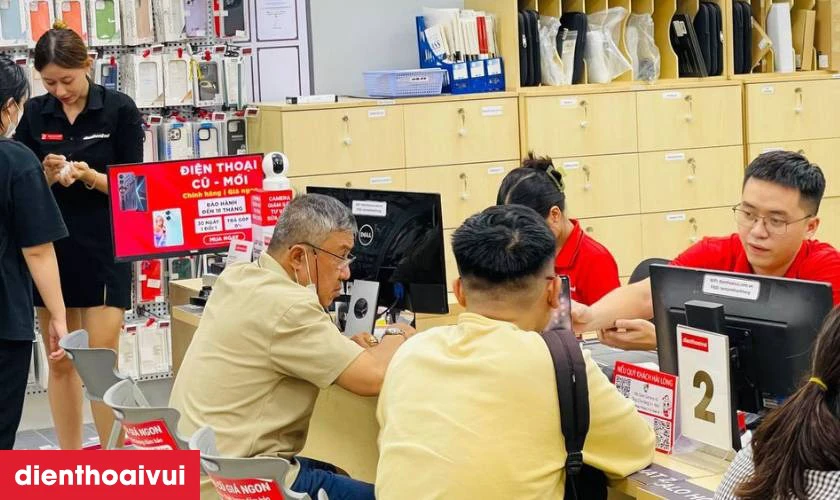 Địa chỉ thay vỏ m&aacute;y Samsung