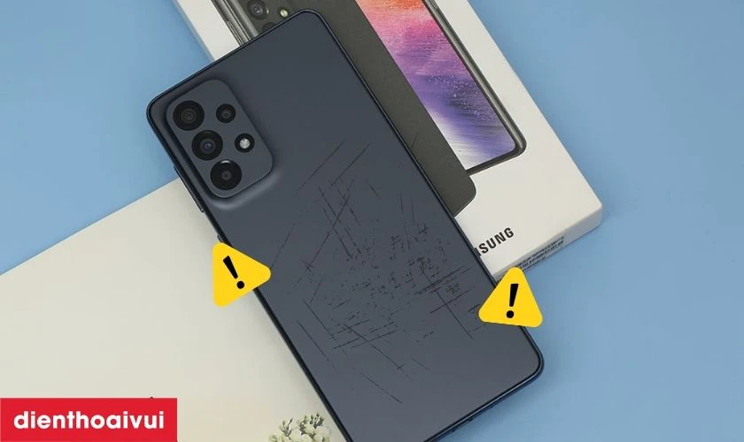 Dấu hiệu n&agrave;o bạn cần thay vỏ m&aacute;y Samsung Galaxy A73?