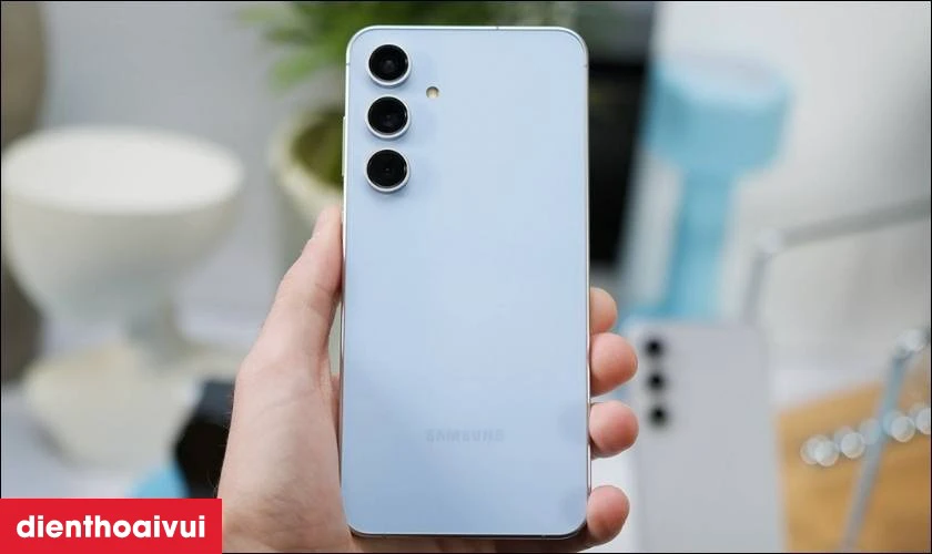 Thay vỏ Samsung Galaxy S25 FE gồm những g&igrave;?