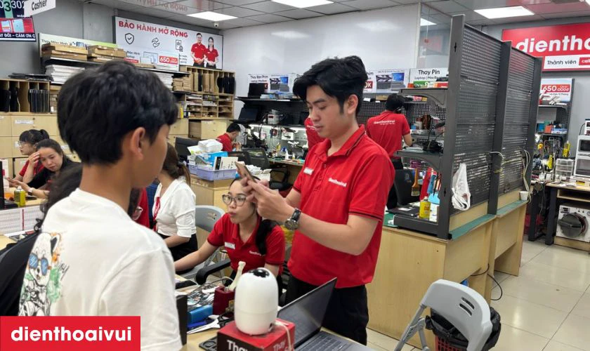 Tiếp nhận Vivo V30 cần thay vỏ