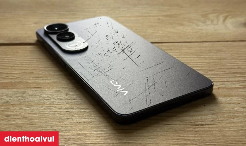 Khi n&agrave;o bạn cần thay vỏ Vivo V50 Lite?