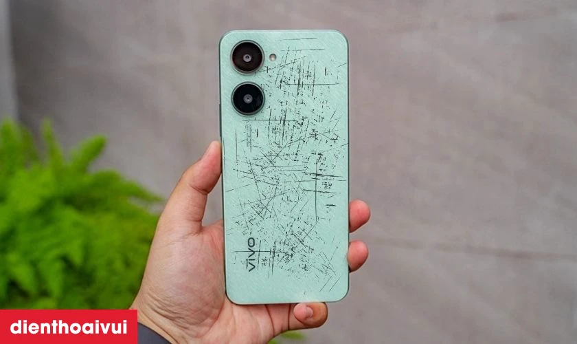 Khi n&agrave;o bạn cần thay vỏ Vivo Y03