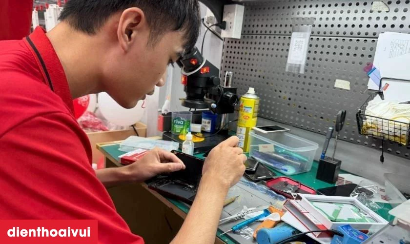 Quy tr&igrave;nh thay vỏ Vivo Y03 nhanh ch&oacute;ng tại Điện Thoại Vui