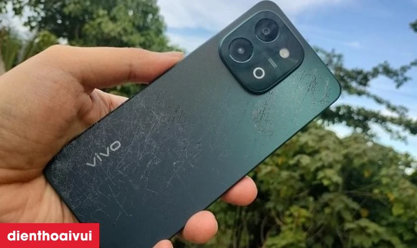 Có nên thay vỏ mới cho Vivo Y28 không