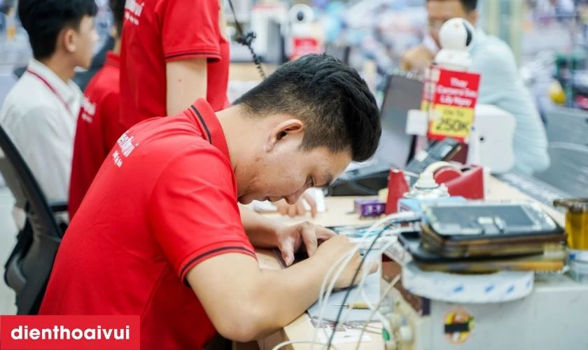 Quy tr&igrave;nh thay vỏ Xiaomi lấy liền, minh bạch tại Điện Thoại Vui