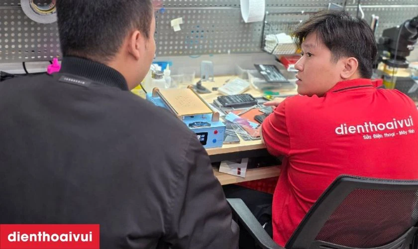 Quy tr&igrave;nh thay vỏ Xiaomi Poco C40 uy t&iacute;n tại Điện Thoại Vui