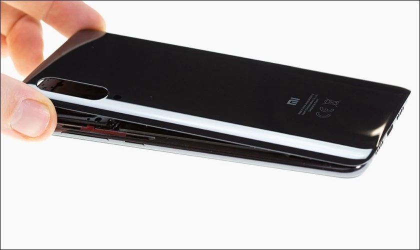 Yếu tố ảnh hưởng đến giá thay vỏ Xiaomi Quận 6