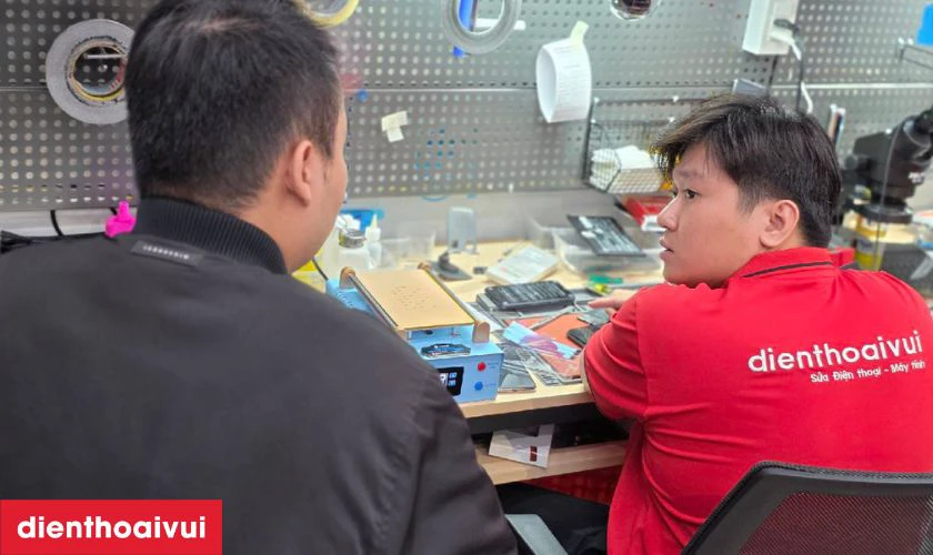 Quy tr&igrave;nh thay vỏ Xiaomi Redmi Note 11 uy t&iacute;n tại Điện Thoại Vui