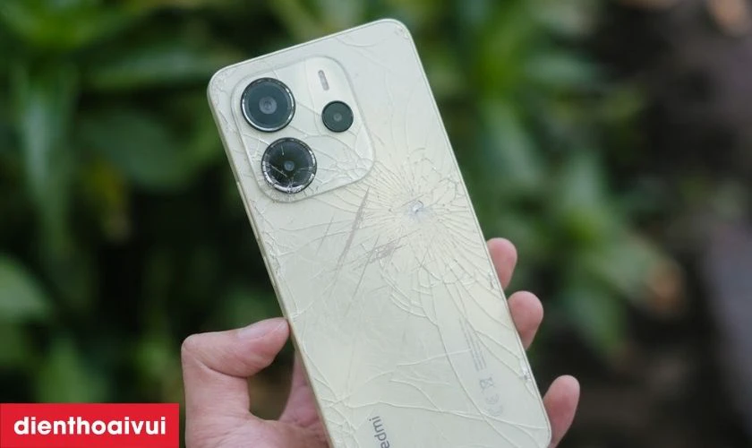 Khi n&agrave;o bạn cần thay vỏ điện thoại Redmi Note 14?