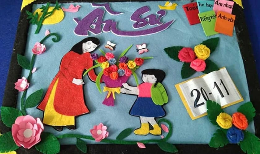 Mẫu thiệp tự làm bằng tay bằng vải nỉ