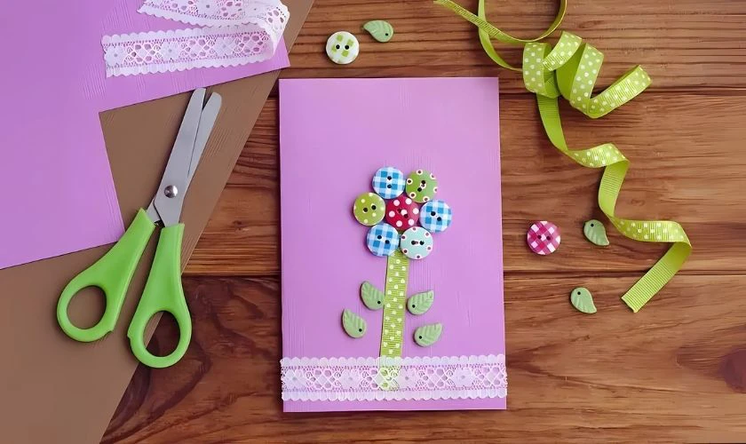 Trang trí thêm tấm thiệp chúc mừng trở nên sinh động