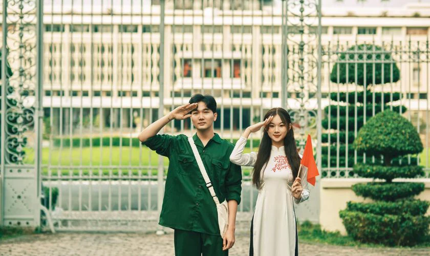 Thời tiết 2/9/2025 phù hợp để làm gì - Chụp ảnh cùng nhau