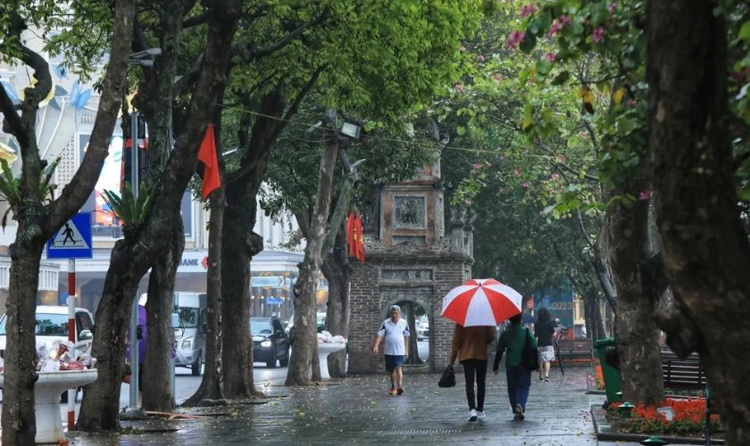 Không khí khá lạnh, dự báo có sương mù khiến hoạt động du lịch bị hạn chế
