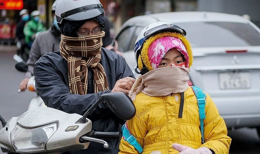 Chú ý giữ ấm khi vui chơi hoạt động ngoài trời dịp Tết Dương lịch