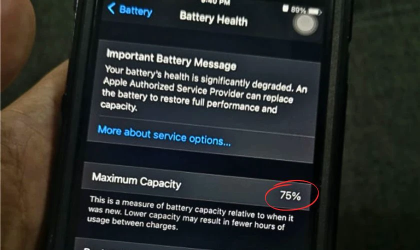 Tình trạng pin iPhone xuống cấp là gì?