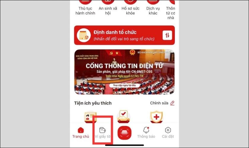 Truy cập mục “Ví giấy tờ”