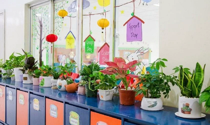 Không gian lớp học trở nên sinh động từ cánh cửa đón lễ thiếu nhi