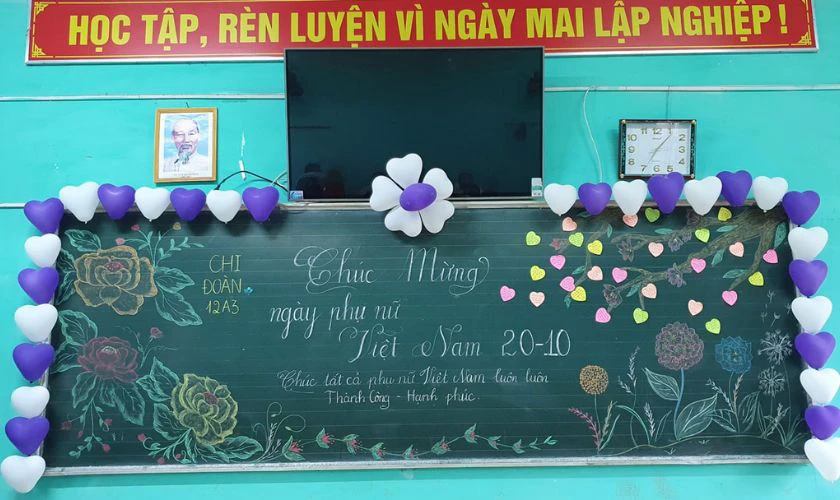 Trang trí lớp chủ đề ngày Phụ nữ Việt Nam bằng bóng bay