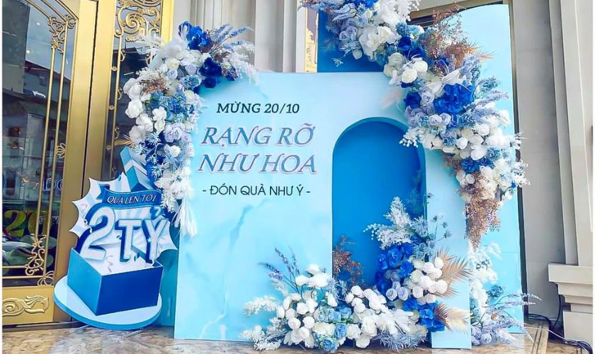 Trang trí ngày 20/10 đẹp bằng hoa tươi