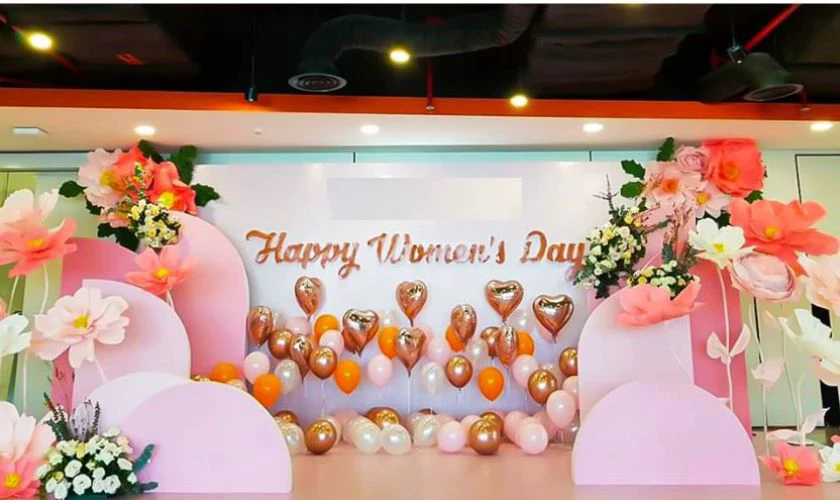 Trang trí 20/10 đẹp với hoa tươi