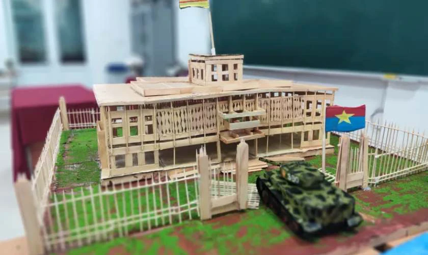 Mẫu decor lễ hội với mô hình tự làm độc đáo