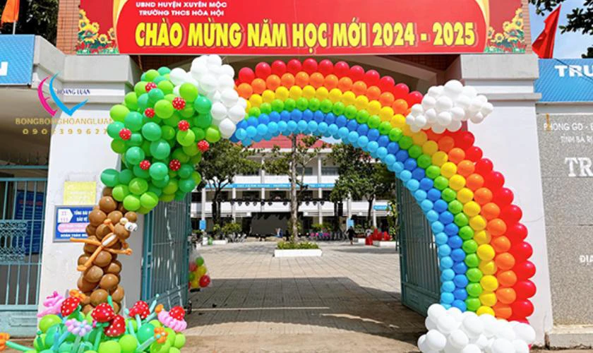 Trang trí cổng chào mùa tựu trường 2025 cute