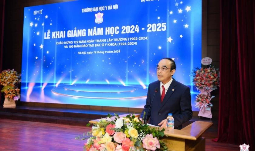 Trang trí Back to School 2025 với phông nền ấn tượng