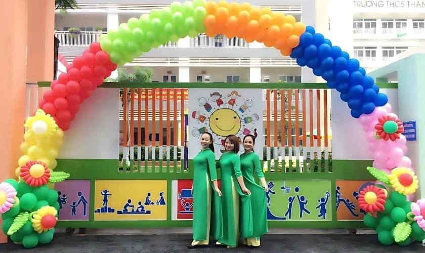 Trang trí cổng chào mùa tựu trường 2025 dễ thương