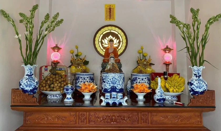 Cách trang trí bàn thờ miền Nam