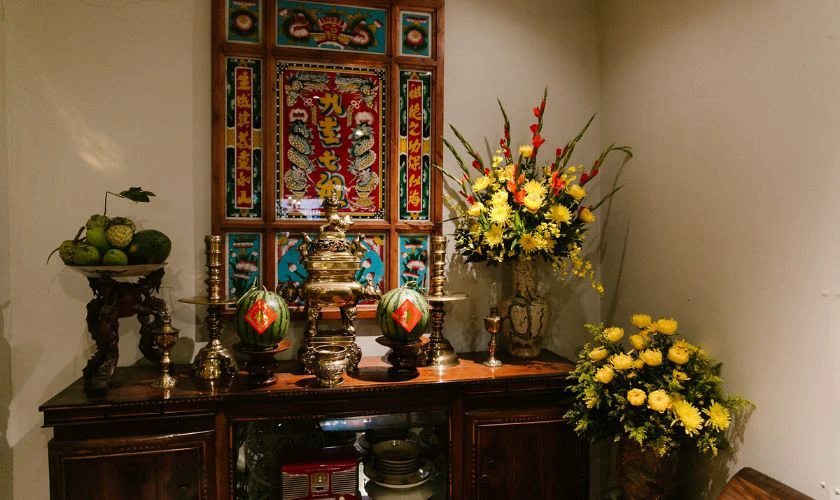 Cách trang trí bàn thờ ngày Tết Bính Ngọ miền Nam