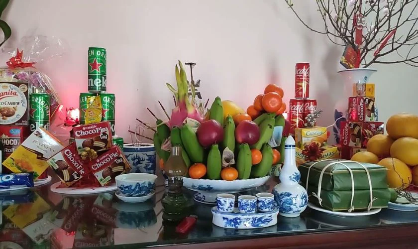 Kiểu trang trí bàn thờ gia tiên ngày Tết