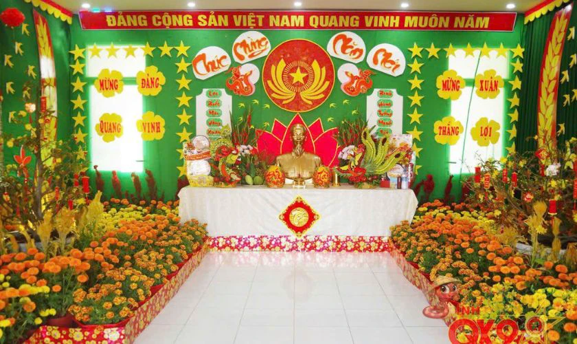 Mẫu trang trí bàn thờ Tổ Quốc Tết Bính Ngọ