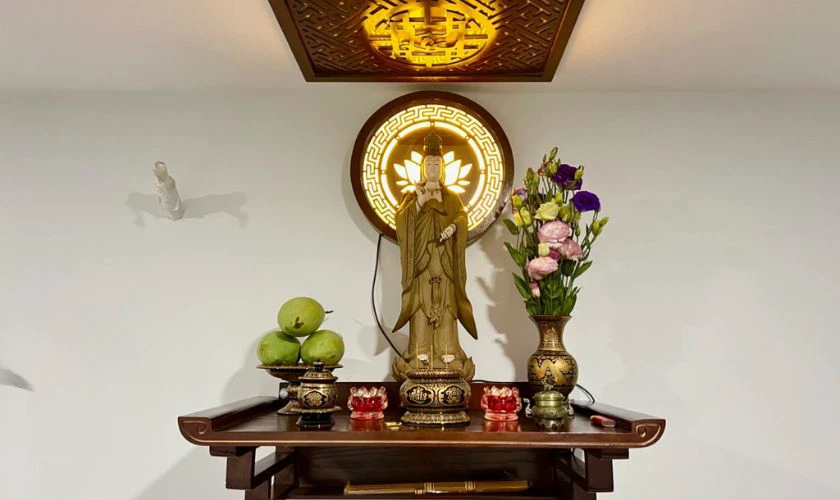 Mẫu trang trí bàn thờ Quan Âm ngày Tết Bính Ngọ