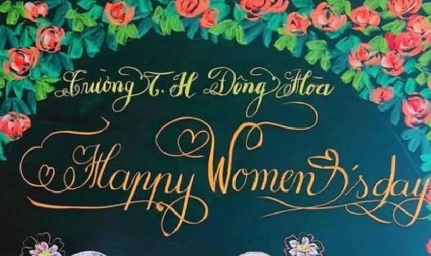 Trang trí bảng 20/10 đơn giản chủ đề hoa lá mới