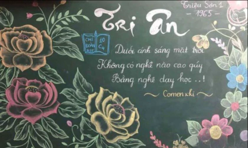 Trang trí bảng 20/10 đơn giản chủ đề hoa lá cấp 3