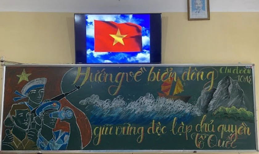 Mẫu trang trí bảng chủ đề biển đảo